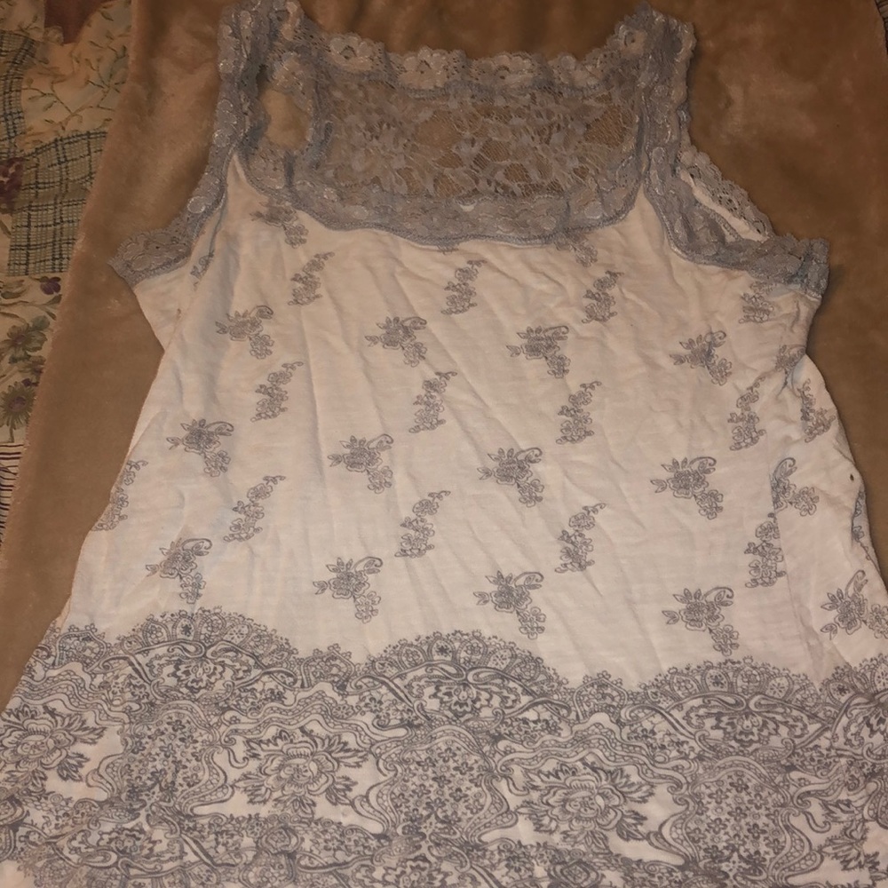 Maurice’s white & light grey lace back tank